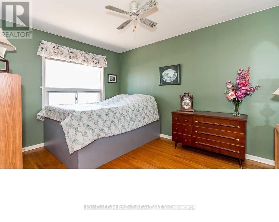 Main Floor - 24 Clementine Square, Toronto, Ontario  M1G 2V7 - Photo 9 - E12565252