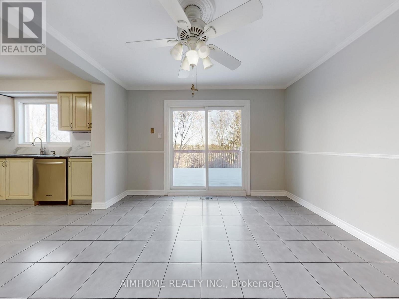 207 Kensit Avenue, Newmarket, Ontario  L3X 1S6 - Photo 17 - N12565244