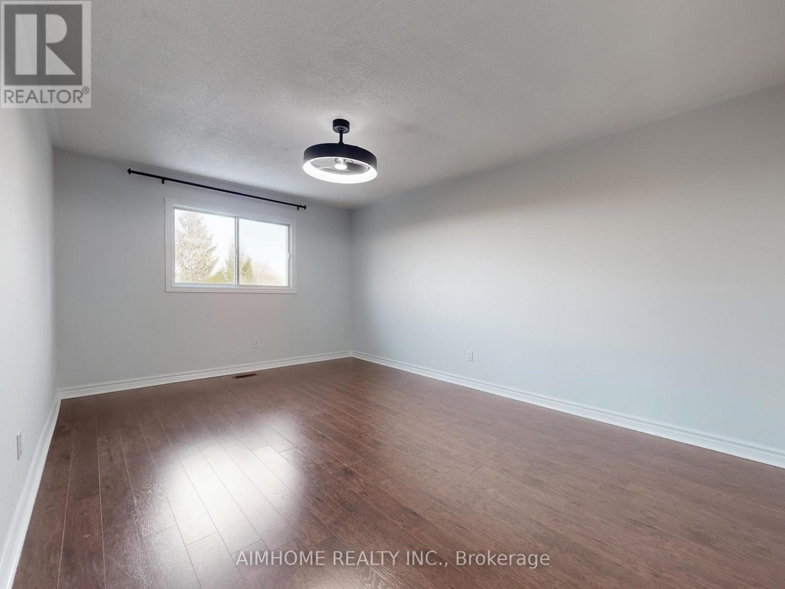 207 Kensit Avenue, Newmarket, Ontario  L3X 1S6 - Photo 27 - N12565244