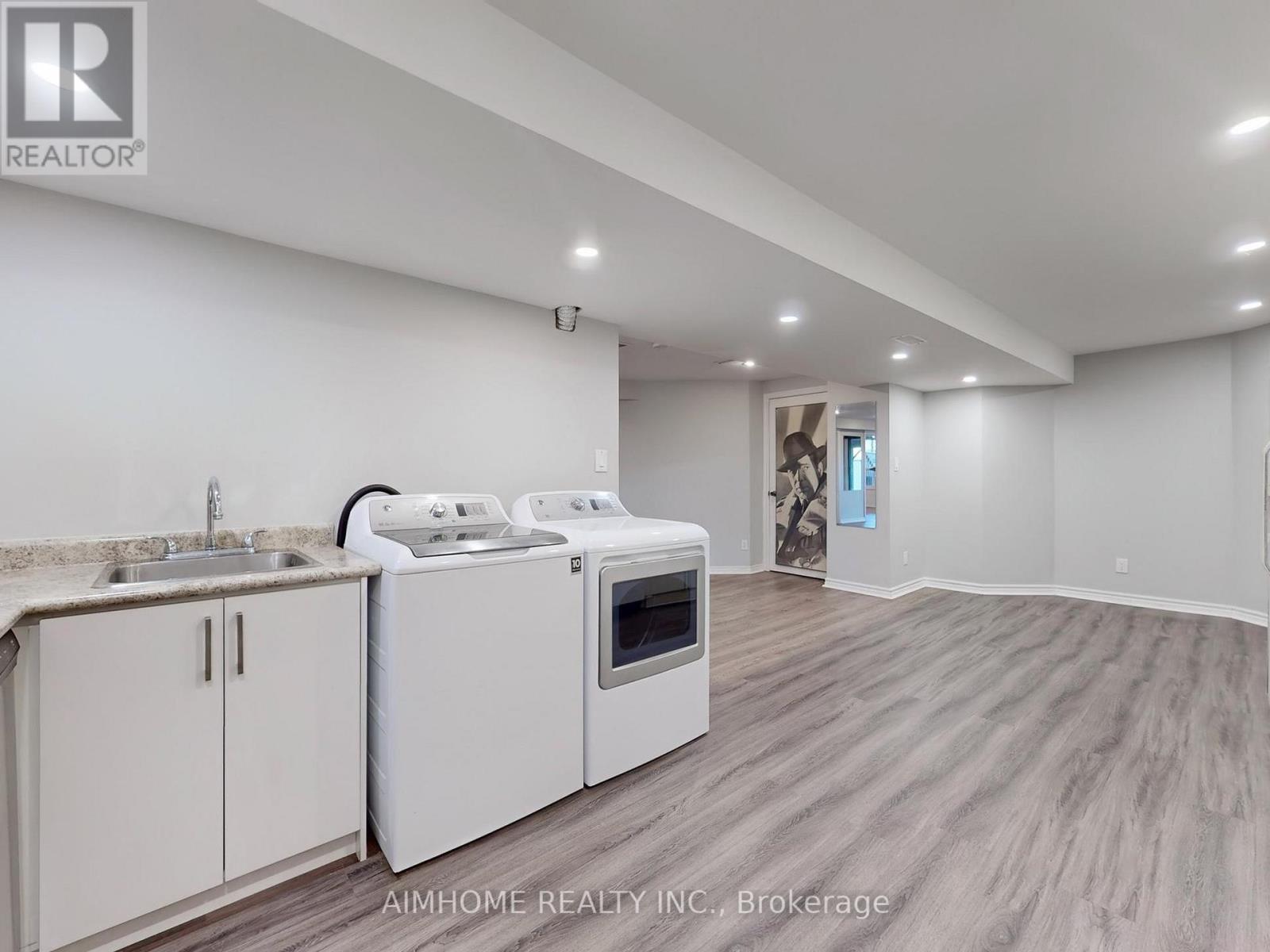 207 Kensit Avenue, Newmarket, Ontario  L3X 1S6 - Photo 40 - N12565244