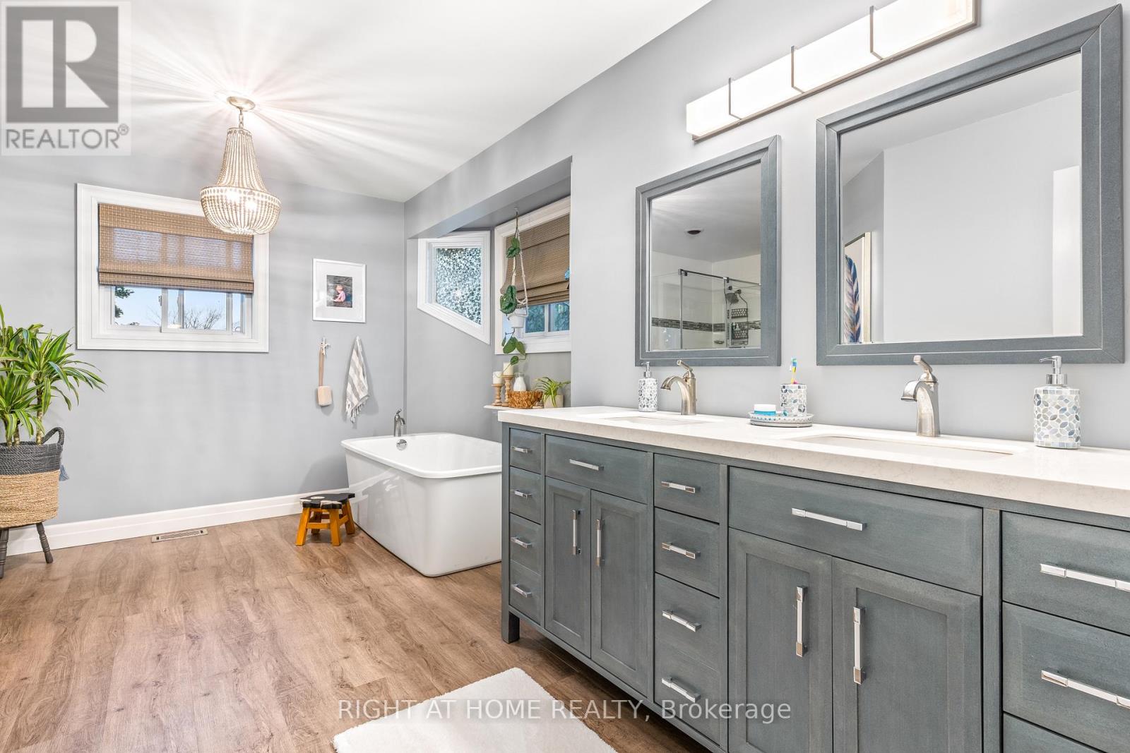 2255 Douglas Avenue, Innisfil, Ontario  L9S 2C5 - Photo 22 - N12565284