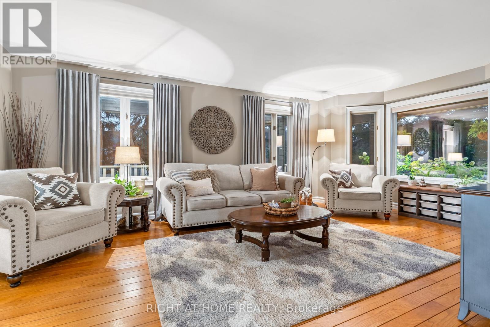 2255 Douglas Avenue, Innisfil, Ontario  L9S 2C5 - Photo 8 - N12565284