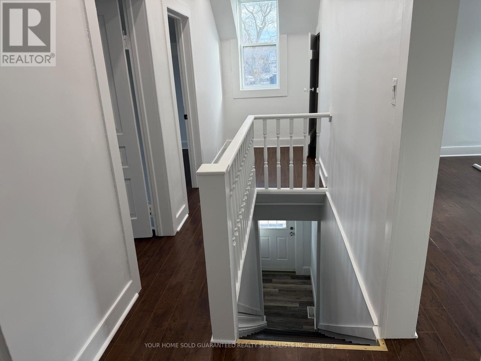 2 - 98 Wellington Street E, Aurora, Ontario  L4G 1H8 - Photo 3 - N12565302