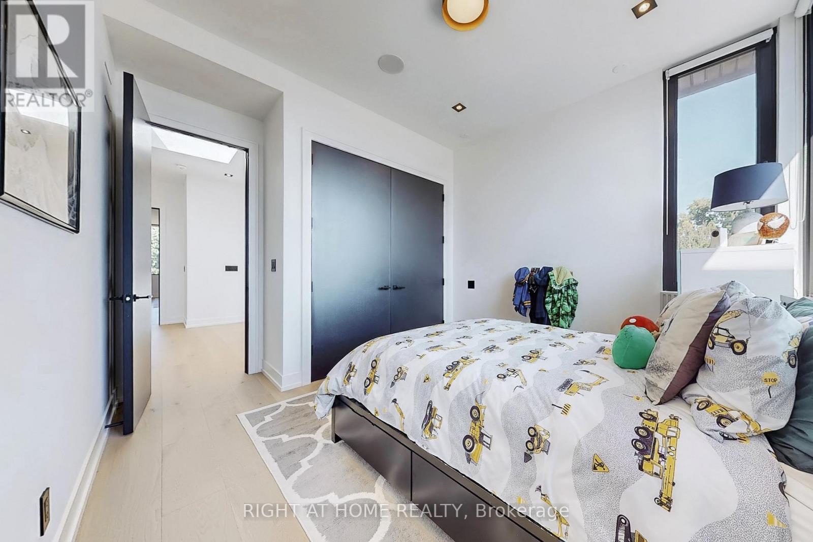 845 Seventh Street, Mississauga, Ontario  L5E 1N9 - Photo 10 - W12565262