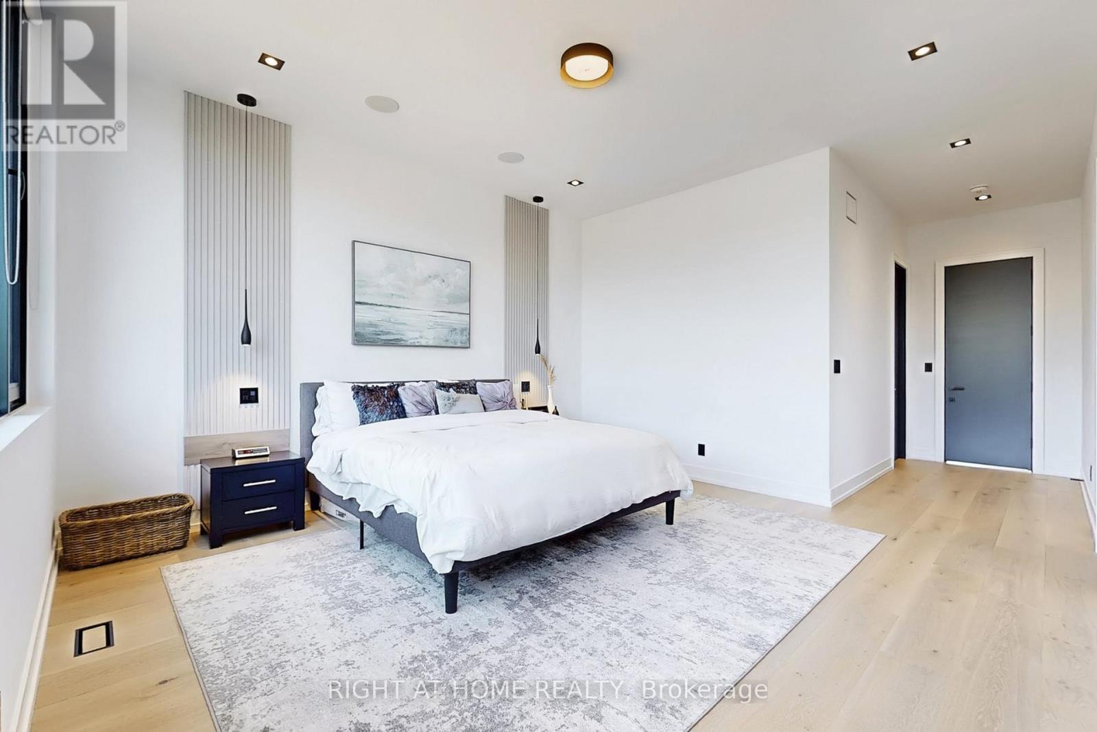 845 Seventh Street, Mississauga, Ontario  L5E 1N9 - Photo 12 - W12565262