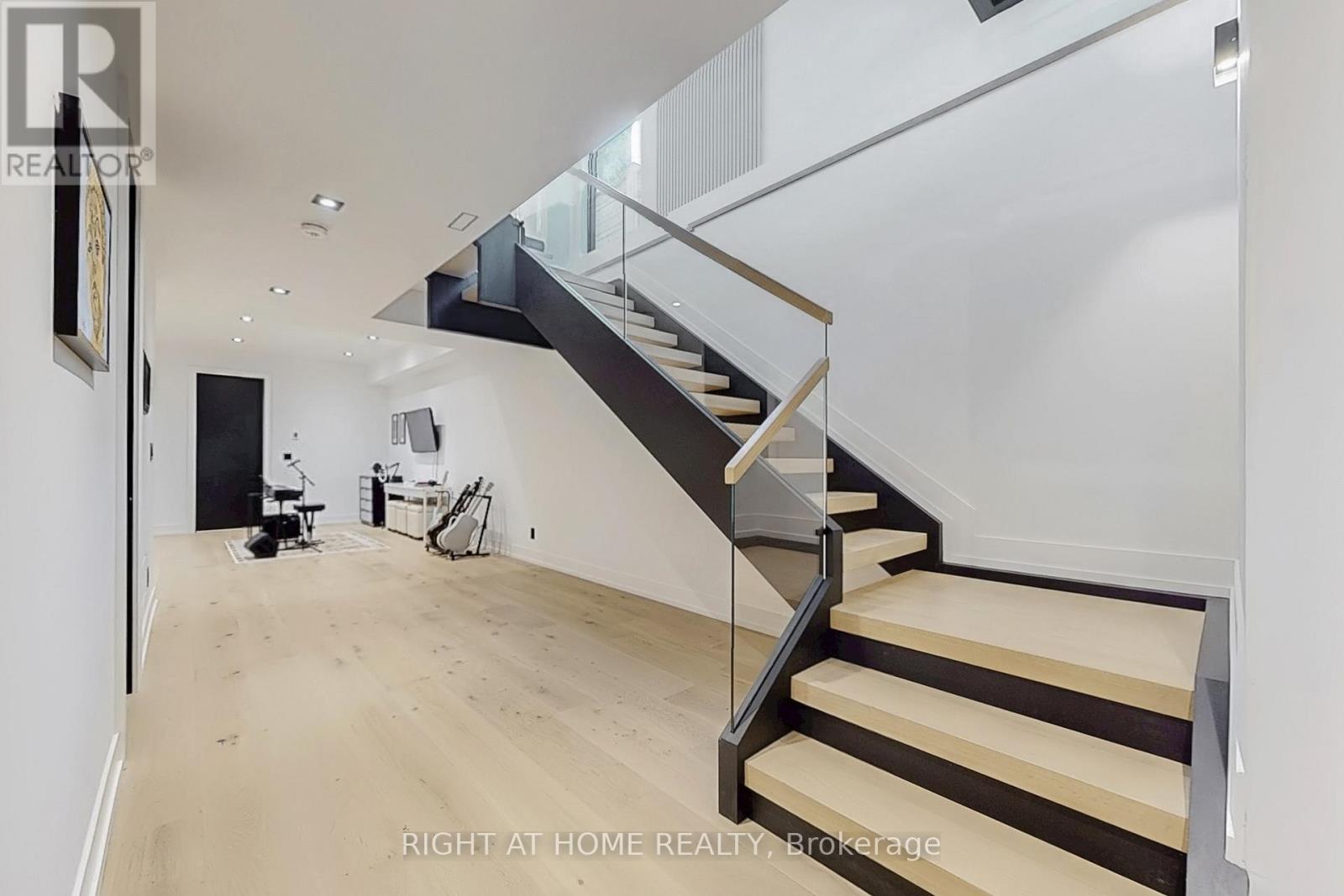 845 Seventh Street, Mississauga, Ontario  L5E 1N9 - Photo 16 - W12565262