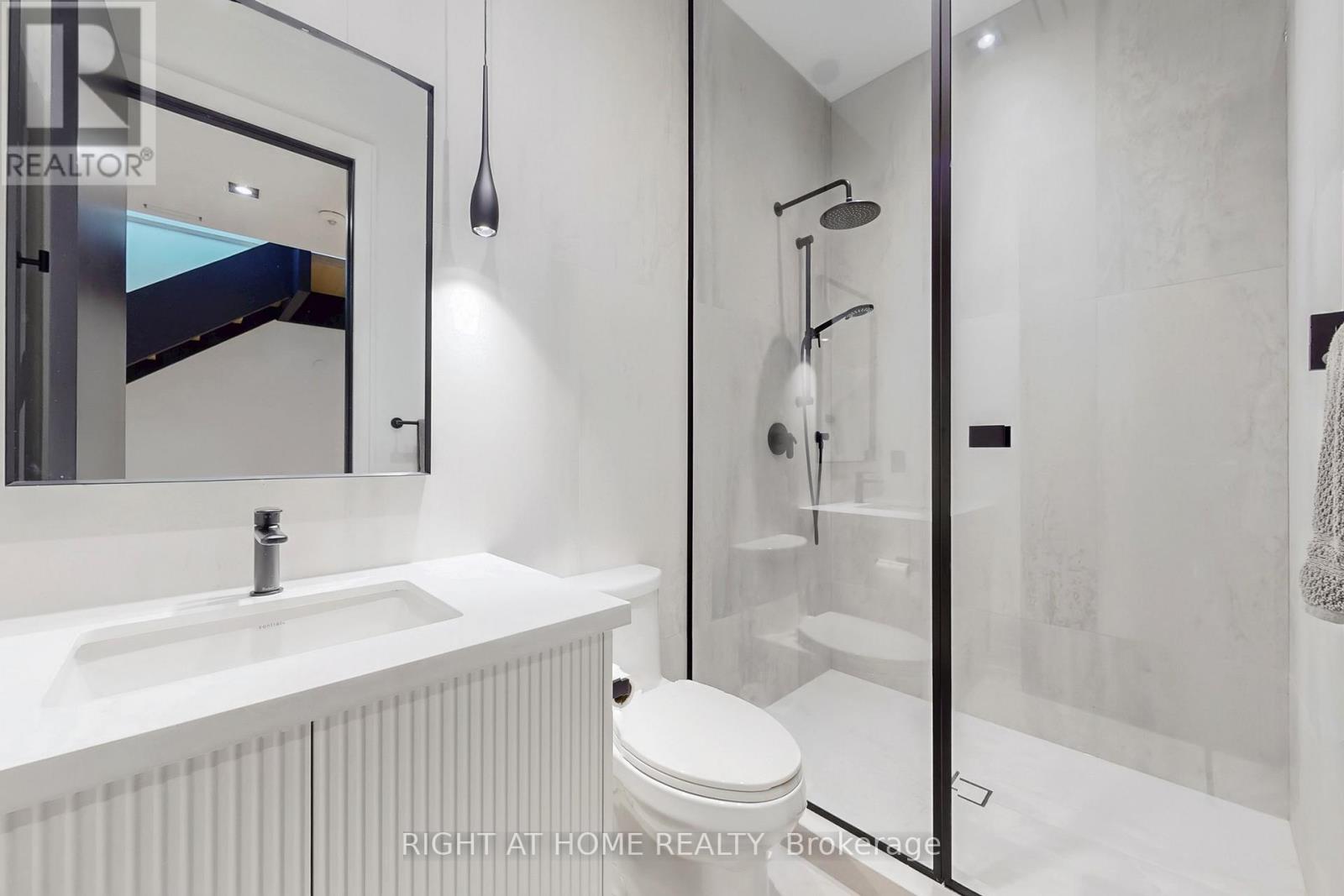 845 Seventh Street, Mississauga, Ontario  L5E 1N9 - Photo 17 - W12565262