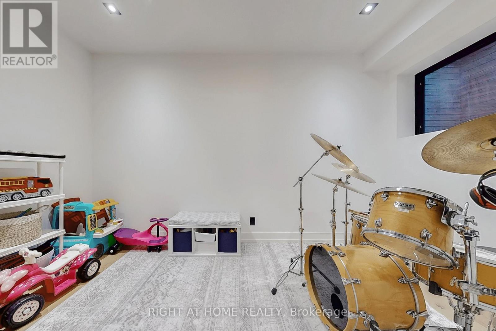 845 Seventh Street, Mississauga, Ontario  L5E 1N9 - Photo 21 - W12565262