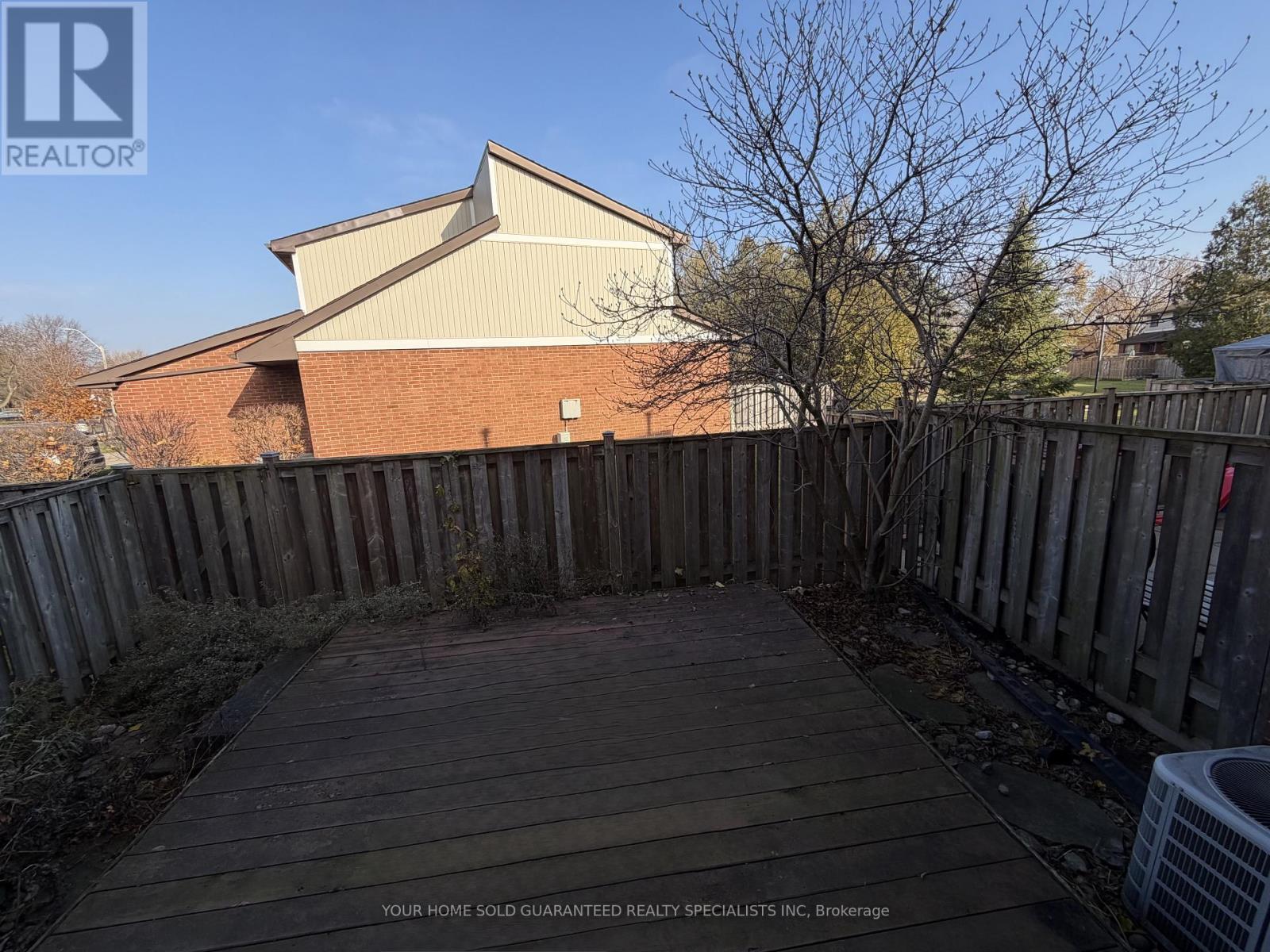 44 - 25 Redbury Street, Hamilton, Ontario  L8W 1P7 - Photo 2 - X12565304