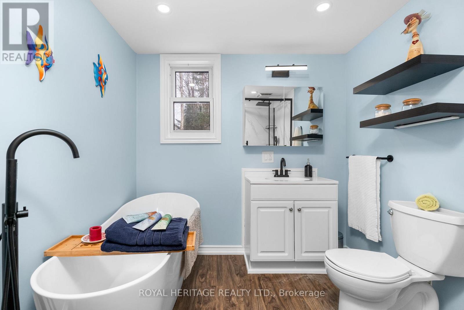 290 South Waseosa Lake Road, Huntsville, Ontario  P1H 2N5 - Photo 17 - X12565322