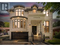 185 MAXOME AVENUE, Toronto, Ontario