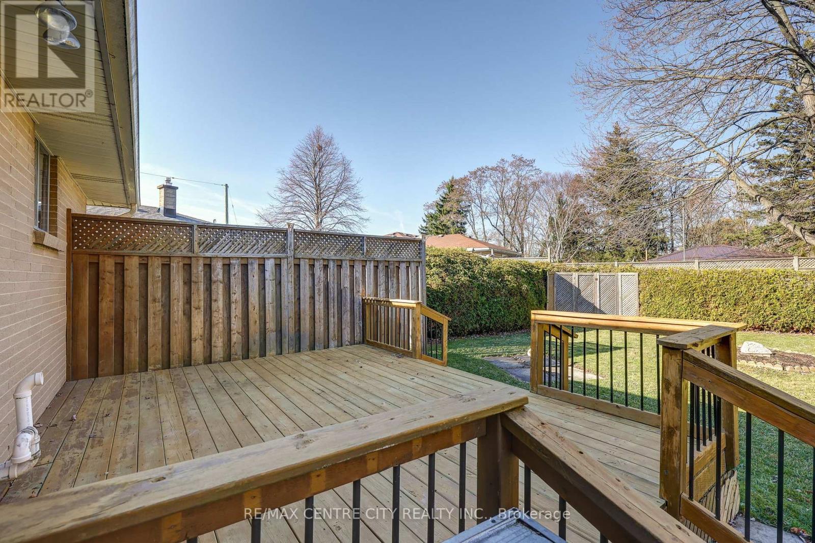 4 Brant Avenue, St. Thomas, Ontario  N5R 1Z4 - Photo 32 - X12565330