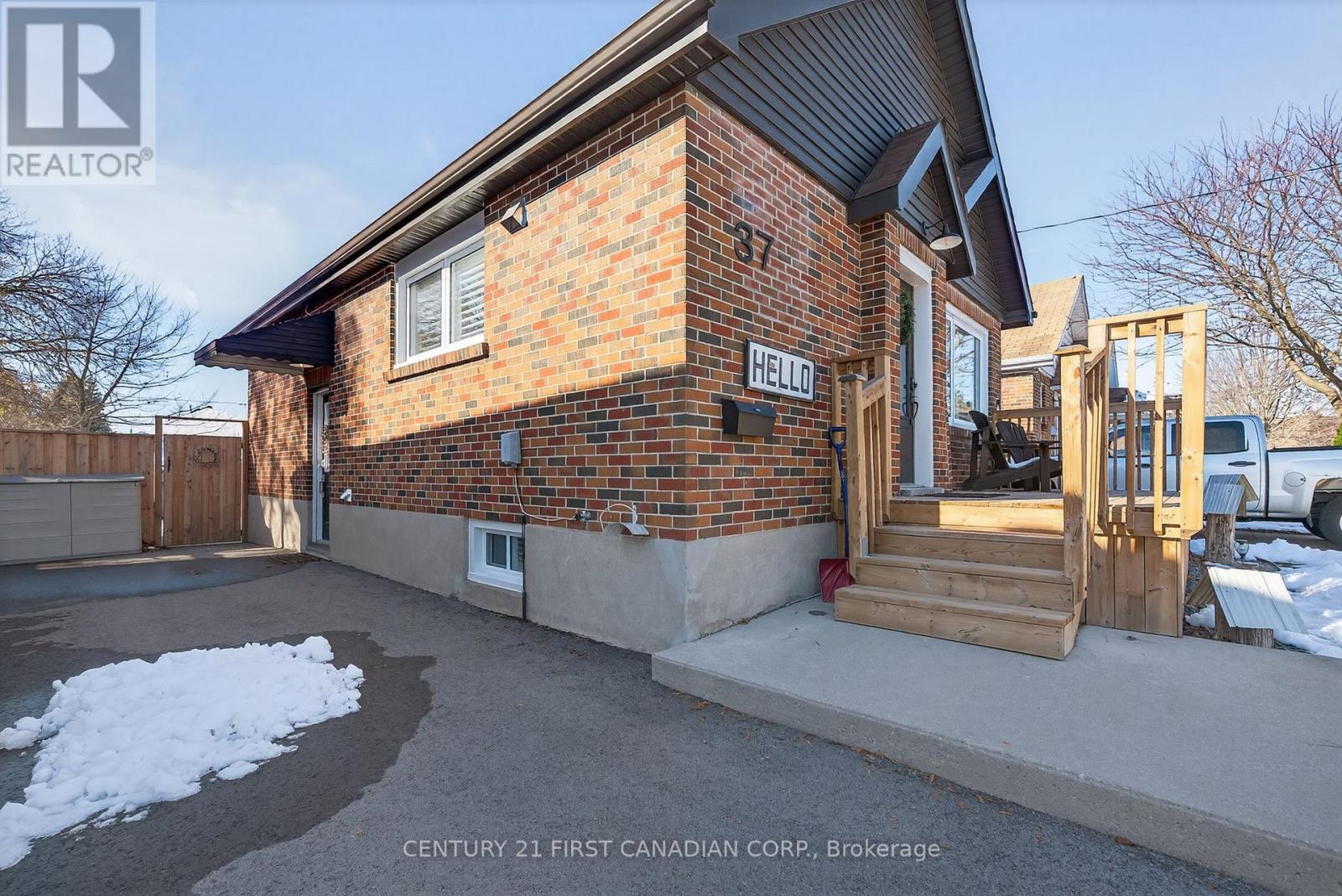 37 Tennyson Street, London East, Ontario  N5Z 2K6 - Photo 26 - X12565340