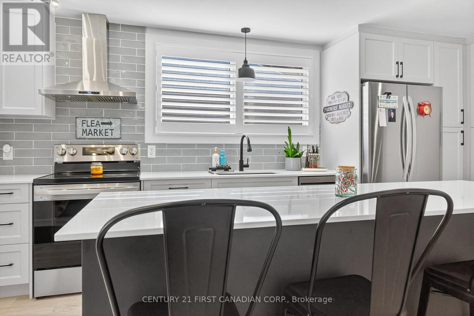 37 Tennyson Street, London East, Ontario  N5Z 2K6 - Photo 5 - X12565340