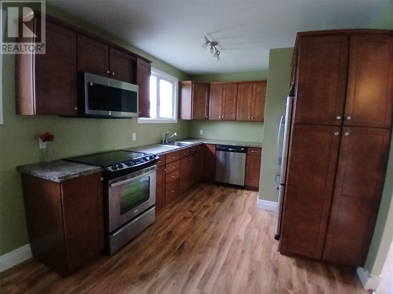 26 Gordon Street, Gander, Newfoundland & Labrador  A1V 1Z9 - Photo 8 - 1292729