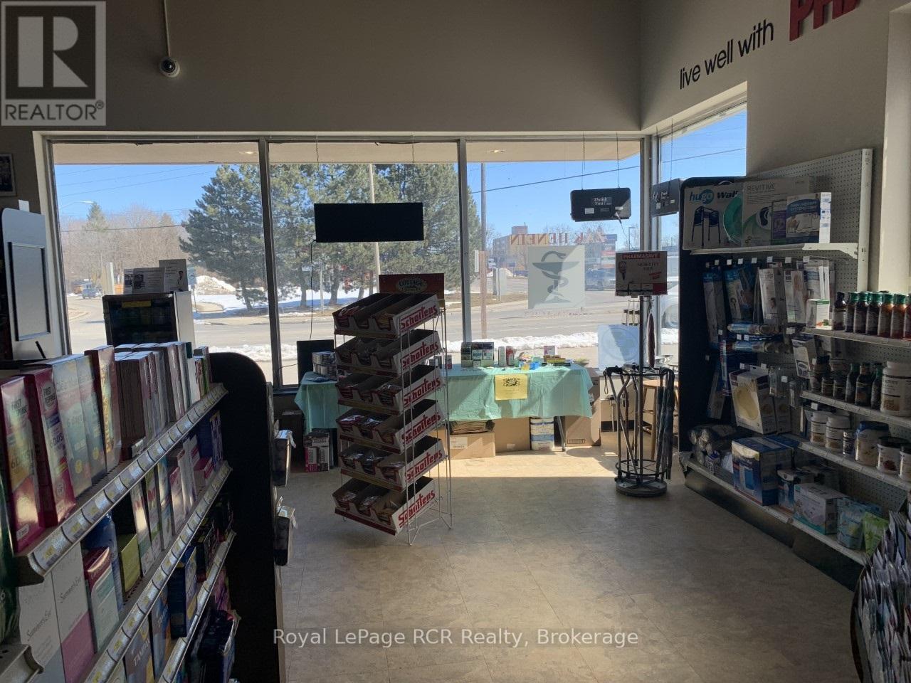 1010 9th Avenue W, Georgian Bluffs, Ontario  N4K 2G0 - Photo 10 - X12565334