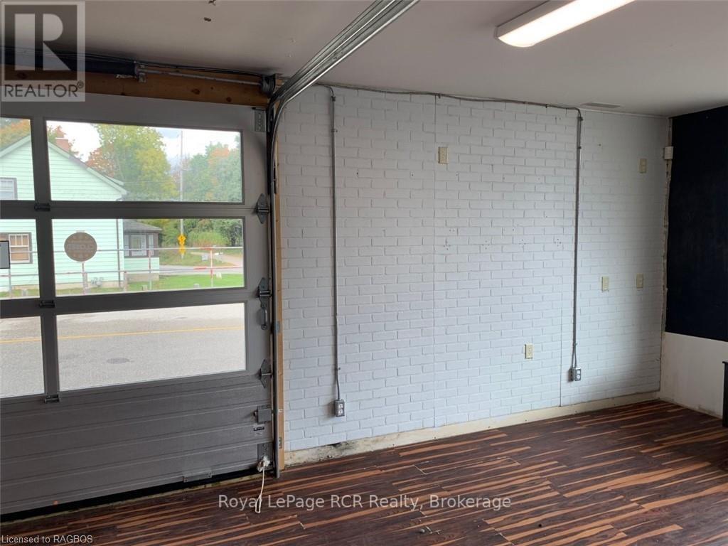 1010 9th Avenue W, Georgian Bluffs, Ontario  N4K 2G0 - Photo 14 - X12565334