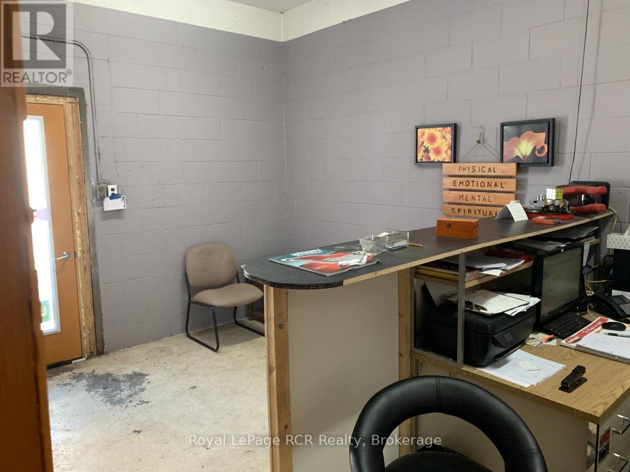 1010 9th Avenue W, Georgian Bluffs, Ontario  N4K 2G0 - Photo 25 - X12565334