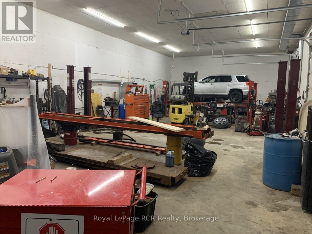 1010 9th Avenue W, Georgian Bluffs, Ontario  N4K 2G0 - Photo 26 - X12565334