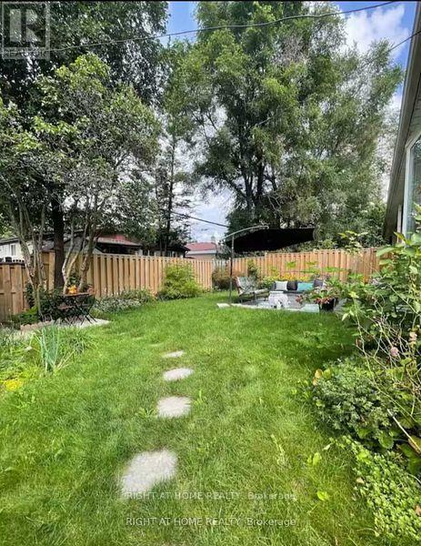 18 Ravenrock Court, Toronto, Ontario  M3A 2Y9 - Photo 5 - C12565348