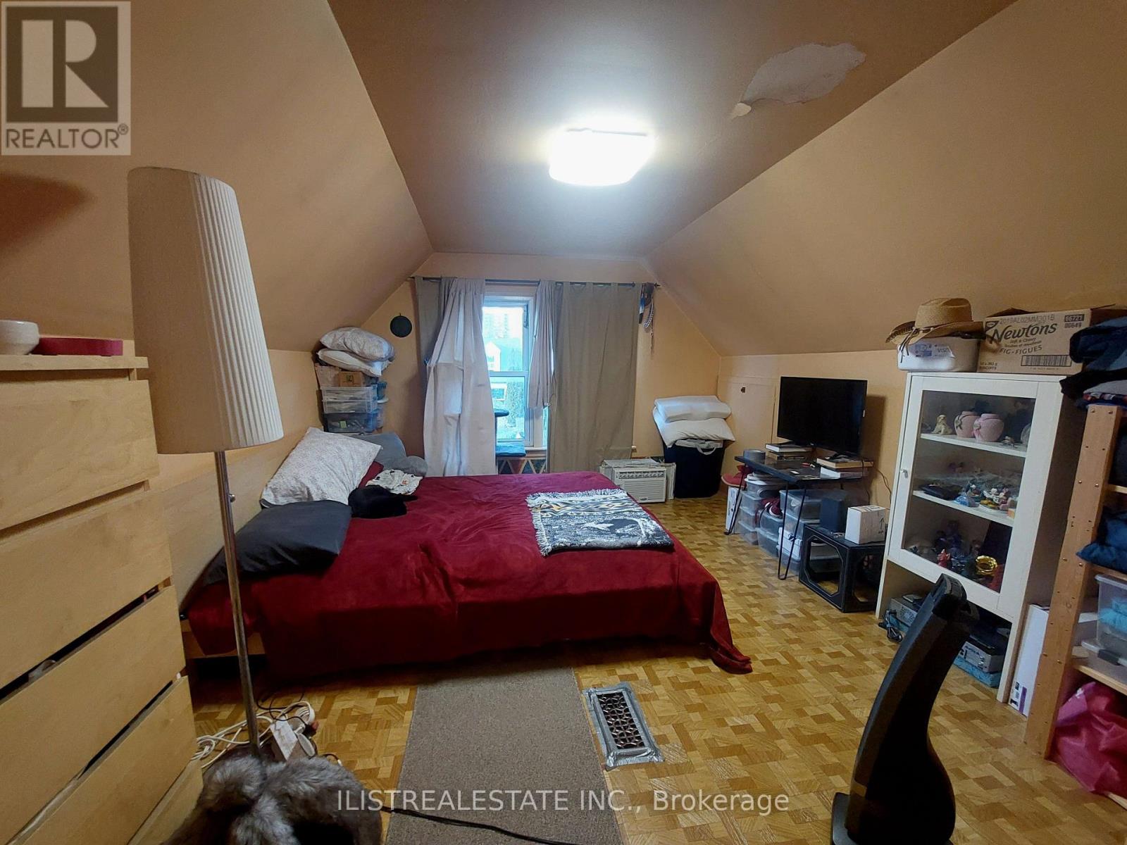 29 Holland Avenue, Toronto, Ontario  M4B 2C4 - Photo 10 - E12565336