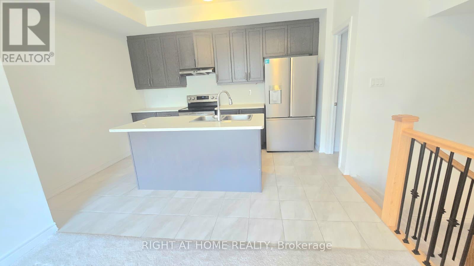 1992 Cameron Lott Crescent, Oshawa, Ontario  L1H 7K5 - Photo 11 - E12565344