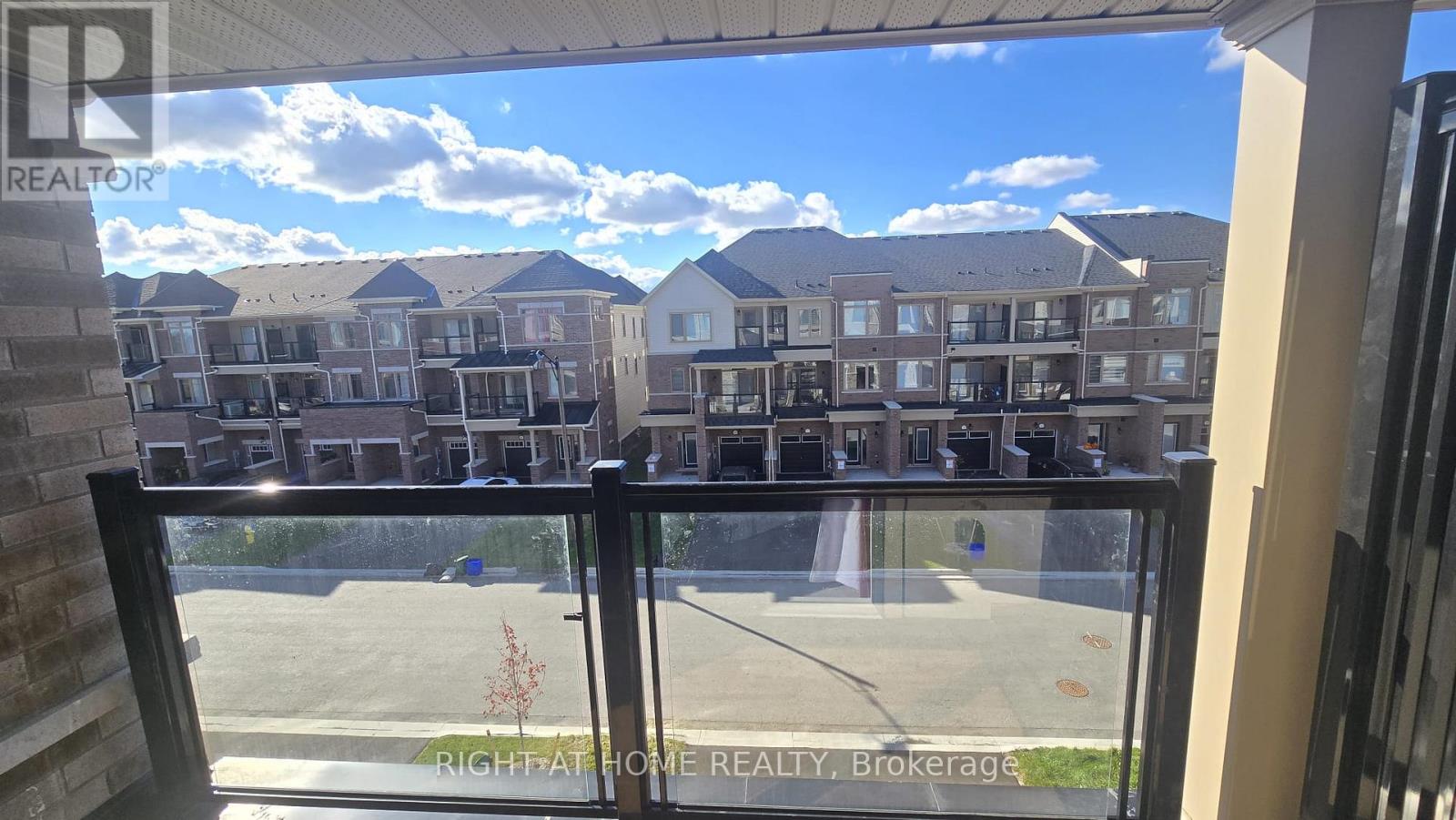 1992 Cameron Lott Crescent, Oshawa, Ontario  L1H 7K5 - Photo 14 - E12565344