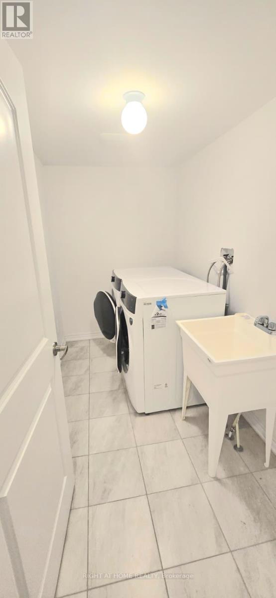 1992 Cameron Lott Crescent, Oshawa, Ontario  L1H 7K5 - Photo 29 - E12565344