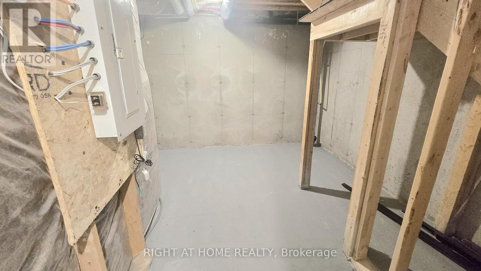 1992 Cameron Lott Crescent, Oshawa, Ontario  L1H 7K5 - Photo 32 - E12565344