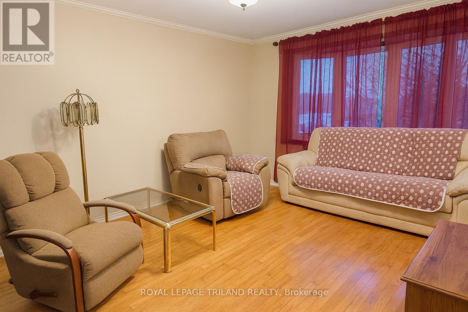 76 Dudley Crescent, London South, Ontario  N6E 1S5 - Photo 5 - X12565376