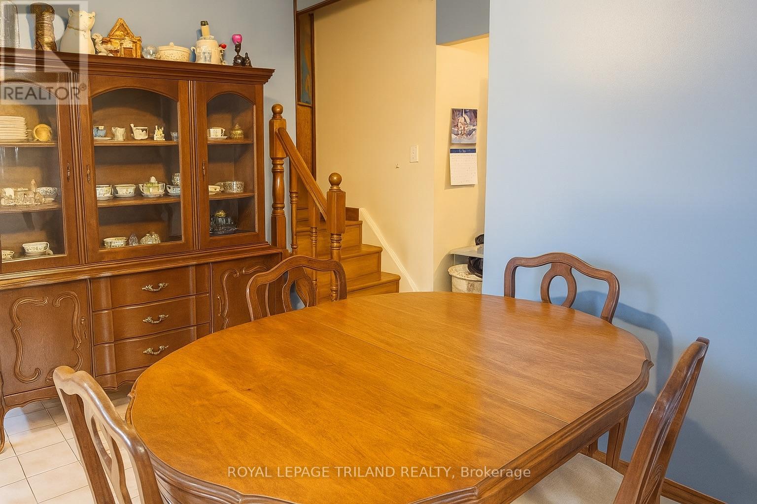 76 Dudley Crescent, London South, Ontario  N6E 1S5 - Photo 6 - X12565376