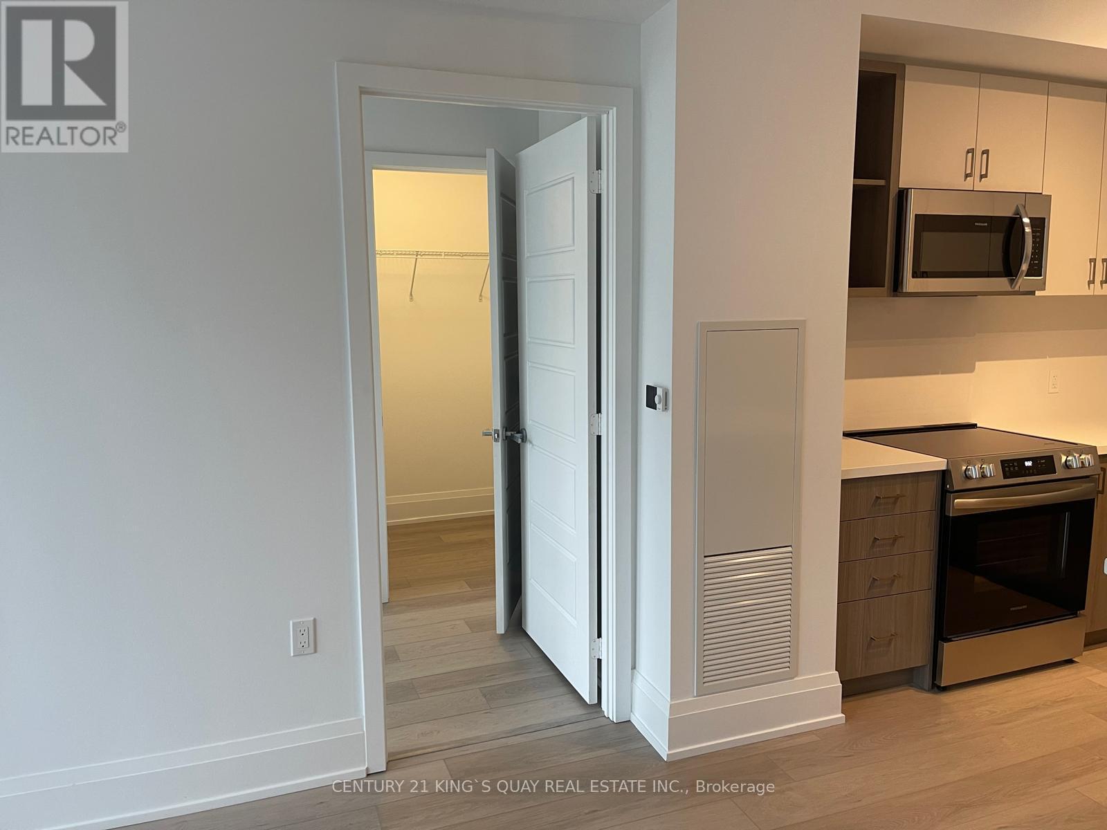 211 - 333 Sunseeker Avenue, Innisfil, Ontario  K9V 0R6 - Photo 28 - N12525056