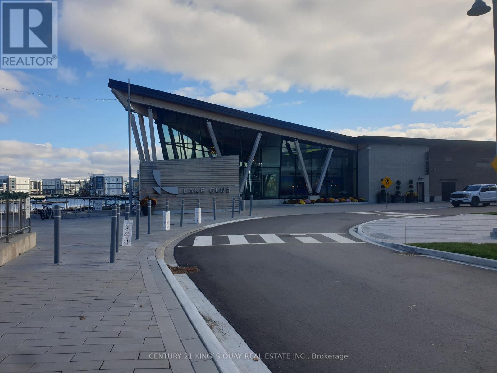 211 - 333 Sunseeker Avenue, Innisfil, Ontario  K9V 0R6 - Photo 4 - N12525056