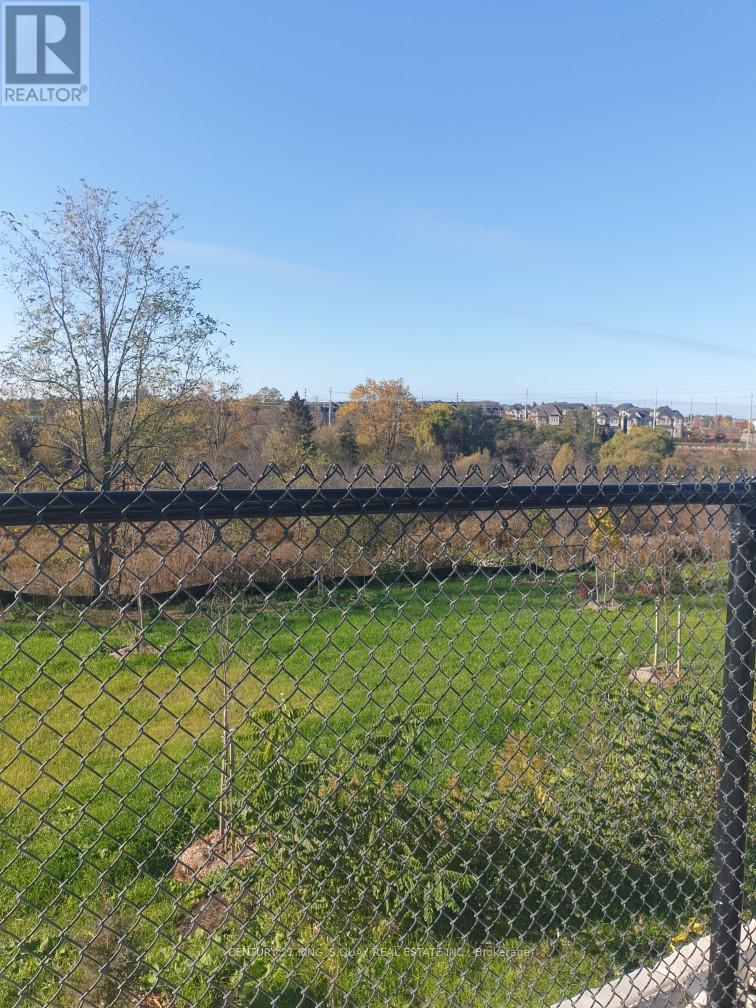 150 Matawin Lane, Richmond Hill, Ontario  L4B 0H7 - Photo 6 - N12535168