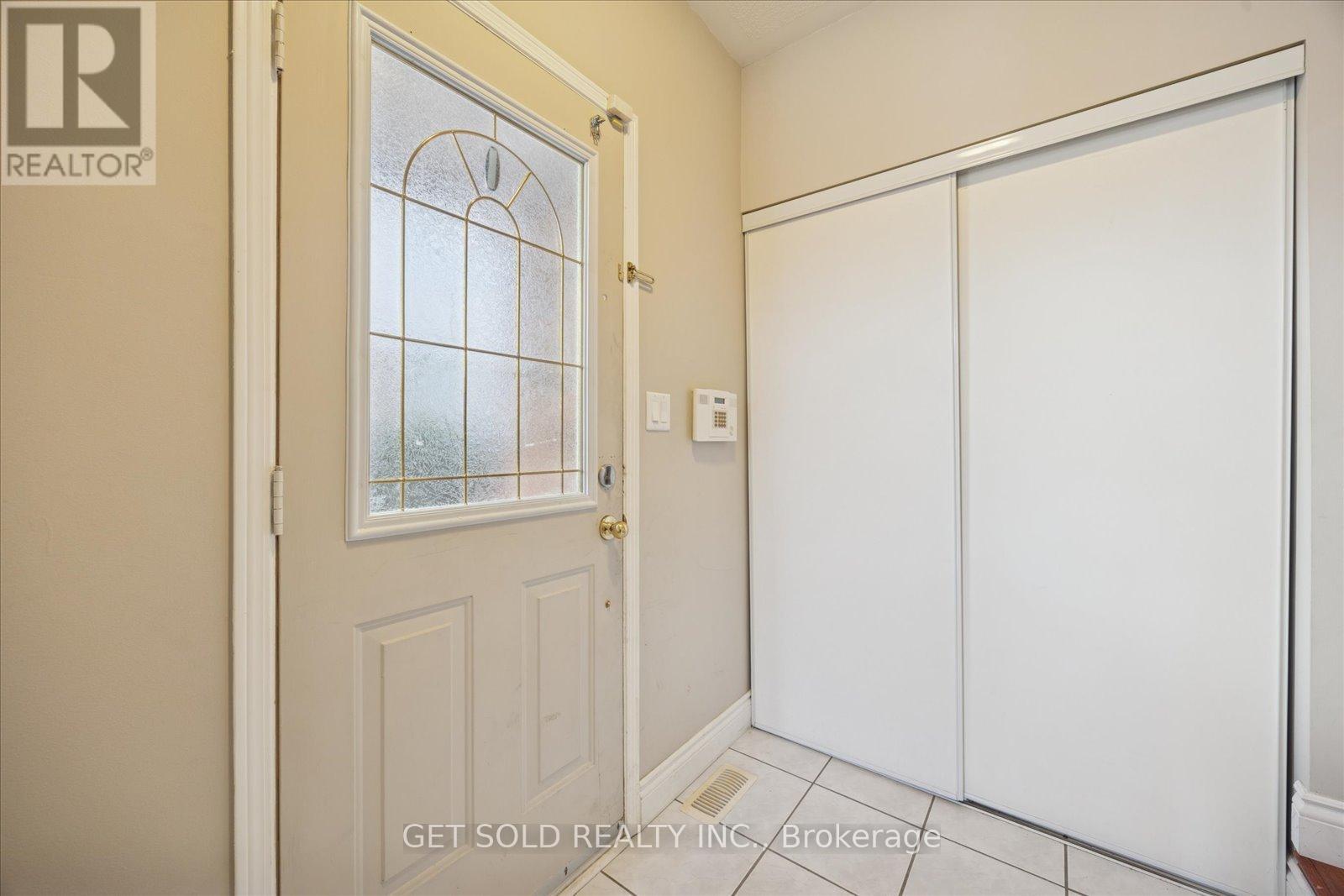 1739 Woodgate Trail, Oshawa, Ontario  L1G 8B4 - Photo 4 - E12565370