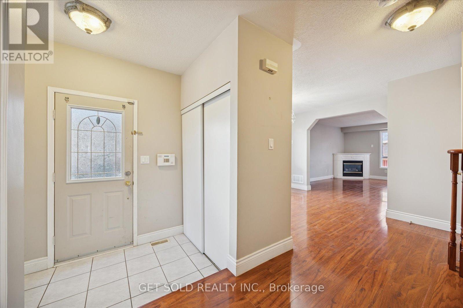 1739 Woodgate Trail, Oshawa, Ontario  L1G 8B4 - Photo 5 - E12565370