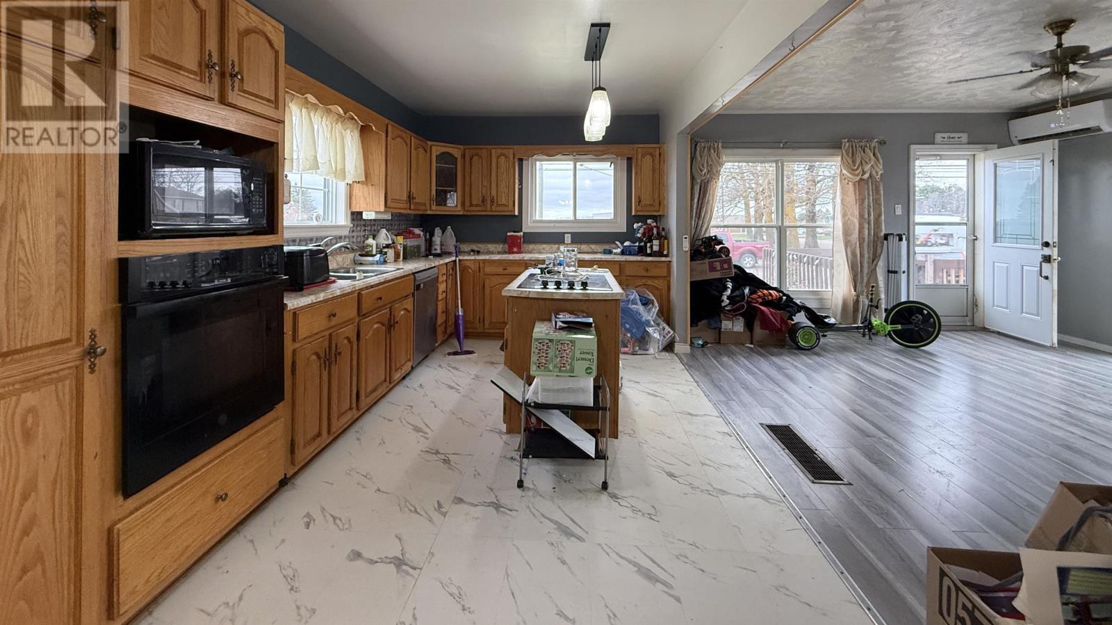 637 Water Street E, Summerside, Prince Edward Island  C1N 4H9 - Photo 11 - 202528347