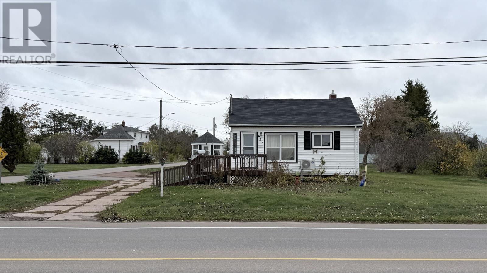 637 Water Street E, Summerside, Prince Edward Island  C1N 4H9 - Photo 2 - 202528347