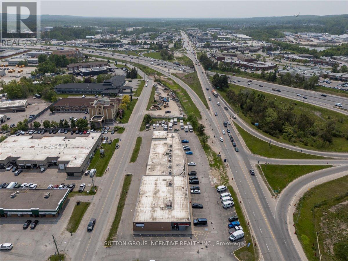 3&4 - 303 Dunlop Street W, Barrie, Ontario  L4N 1C1 - Photo 4 - S12565360