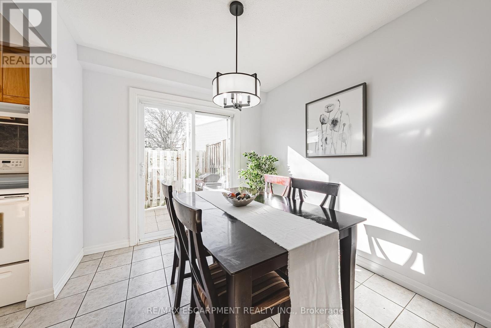 4 - 2220 Upper Middle Road, Burlington, Ontario  L7P 3P4 - Photo 12 - W12565364