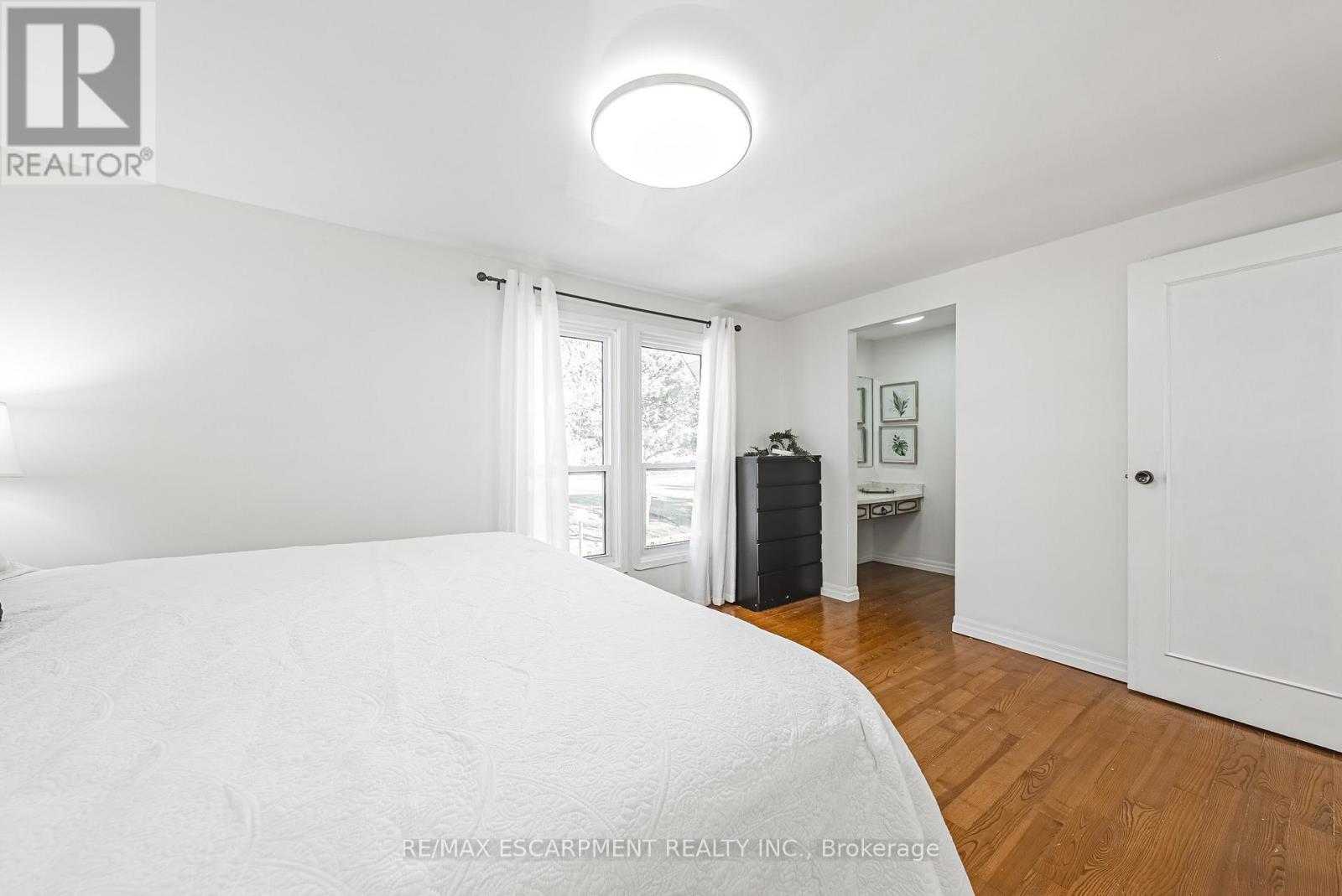 4 - 2220 Upper Middle Road, Burlington, Ontario  L7P 3P4 - Photo 17 - W12565364