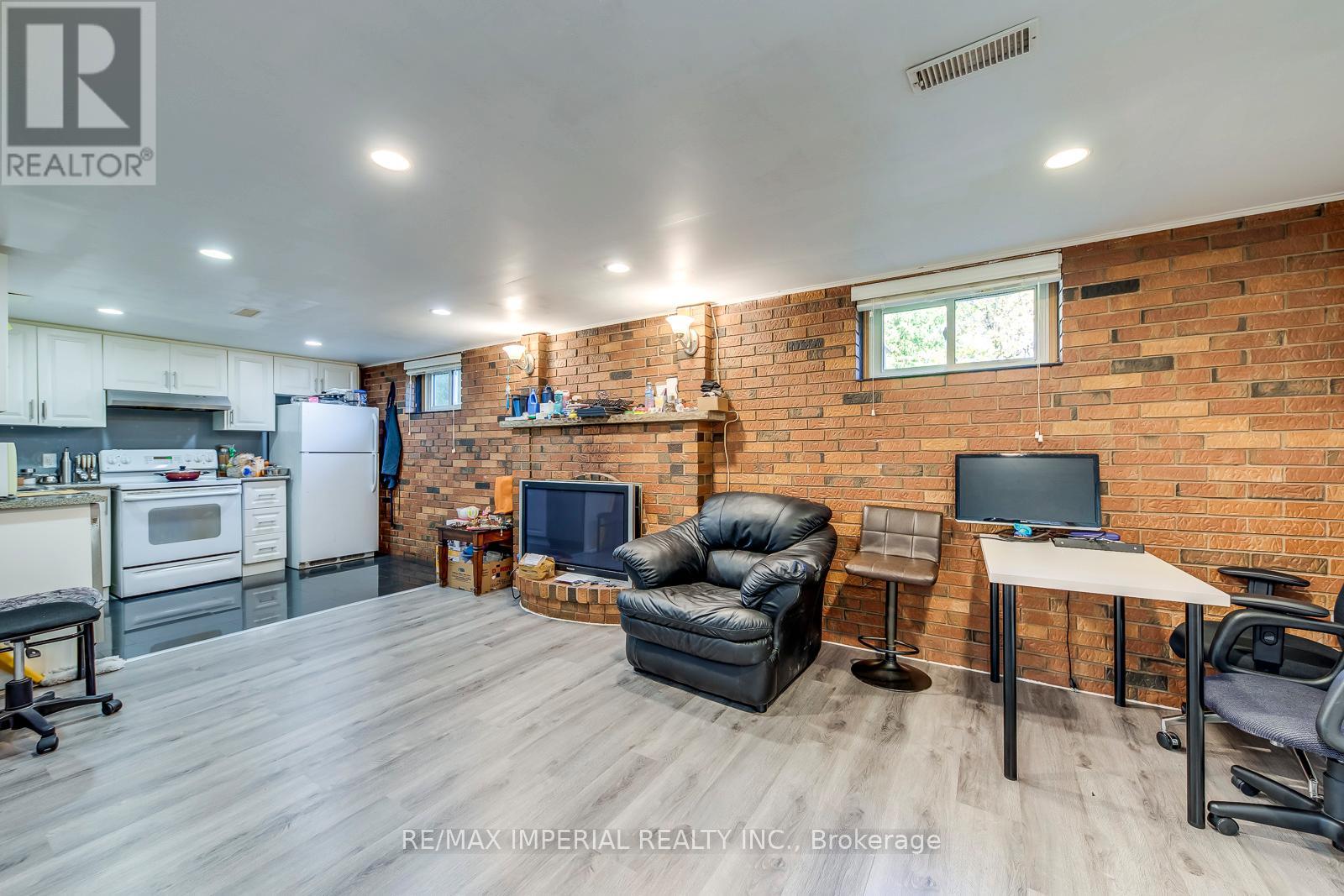 Basement - 11 Queensbury Drive, Hamilton, Ontario  L8W 1J1 - Photo 10 - X12565358