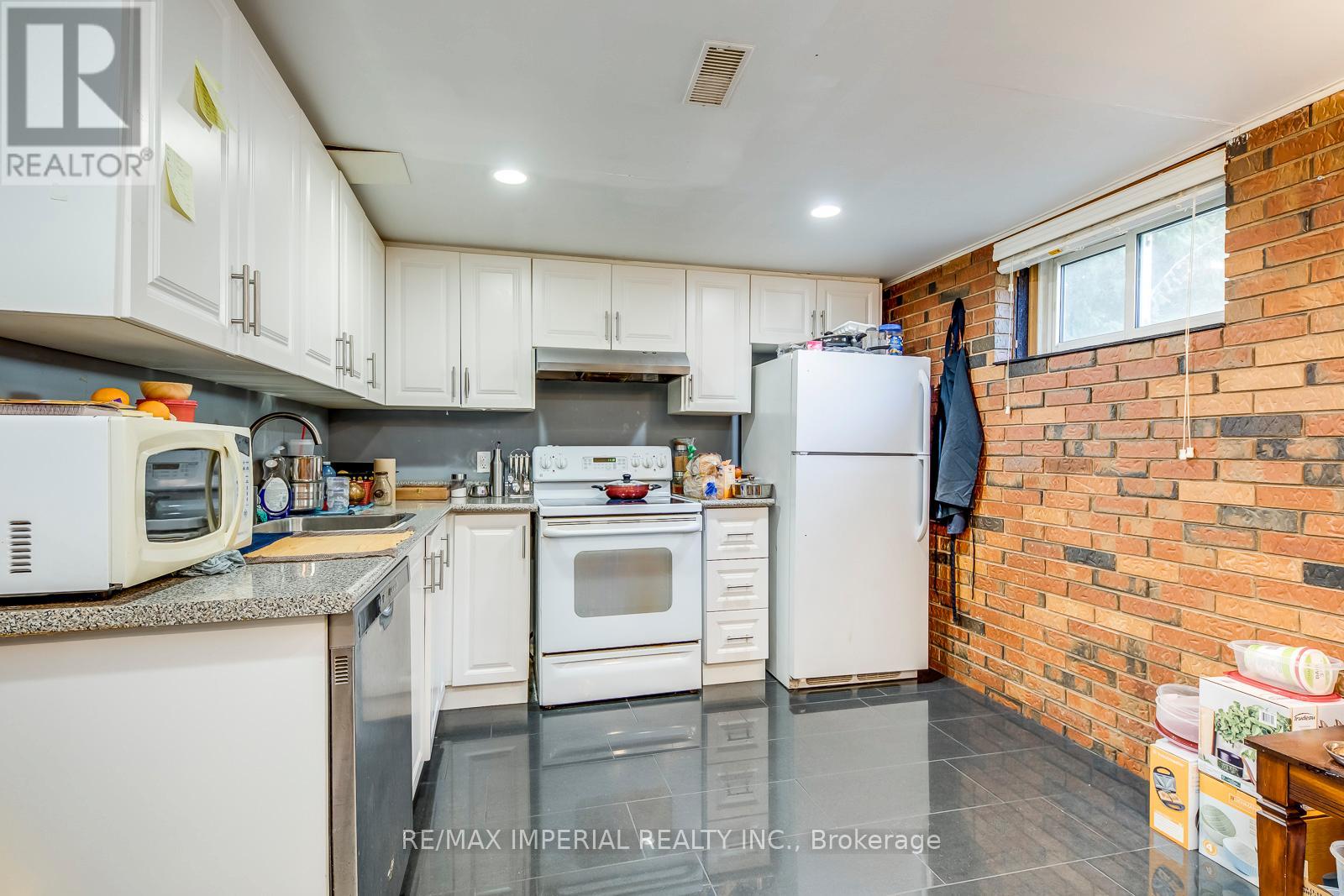 Basement - 11 Queensbury Drive, Hamilton, Ontario  L8W 1J1 - Photo 15 - X12565358