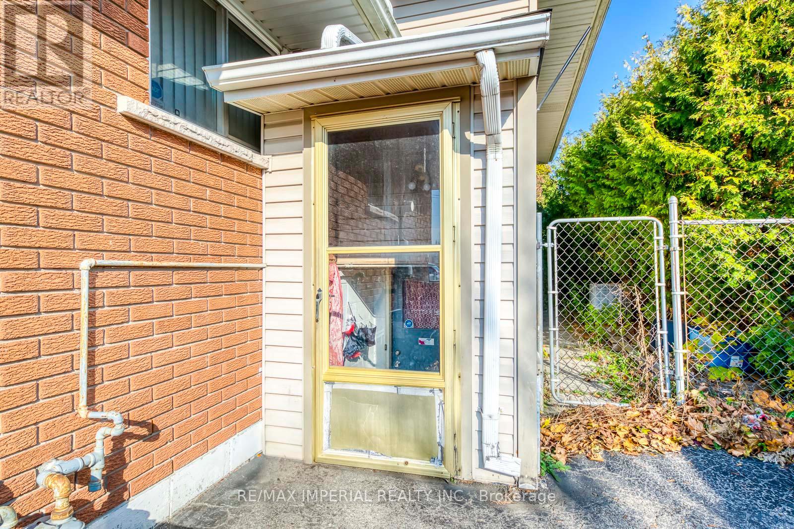 Basement - 11 Queensbury Drive, Hamilton, Ontario  L8W 1J1 - Photo 2 - X12565358