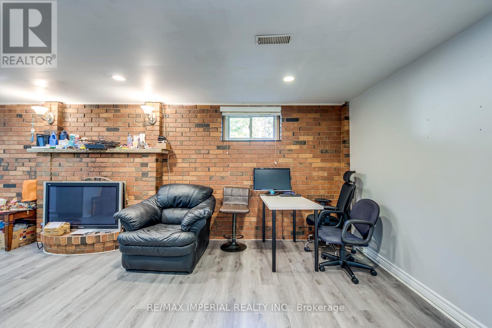 Basement - 11 Queensbury Drive, Hamilton, Ontario  L8W 1J1 - Photo 5 - X12565358