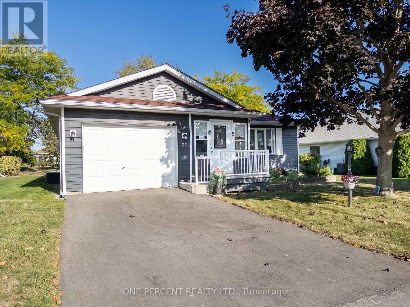 22 Heritage Drive, Prince Edward County, Ontario  K0K 3L0 - Photo 2 - X12565374