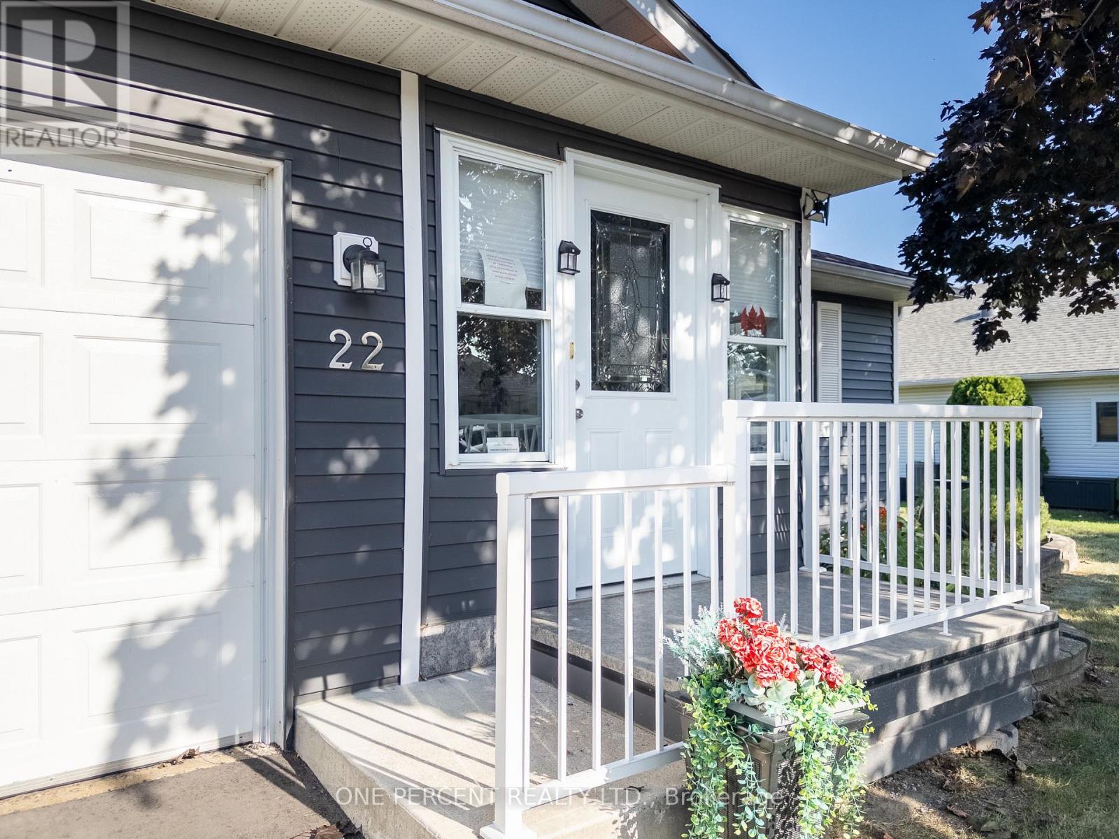 22 Heritage Drive, Prince Edward County, Ontario  K0K 3L0 - Photo 4 - X12565374