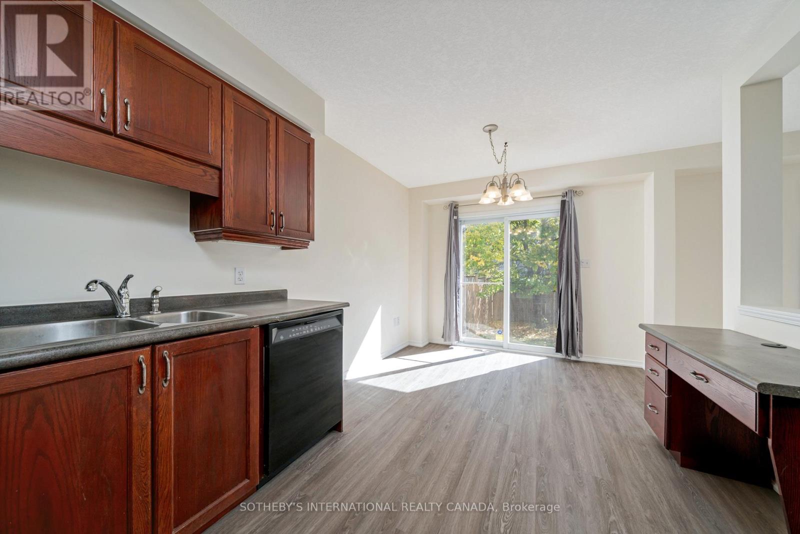 571 Wild Iris Avenue, Waterloo, Ontario  N2V 2X5 - Photo 14 - X12565380