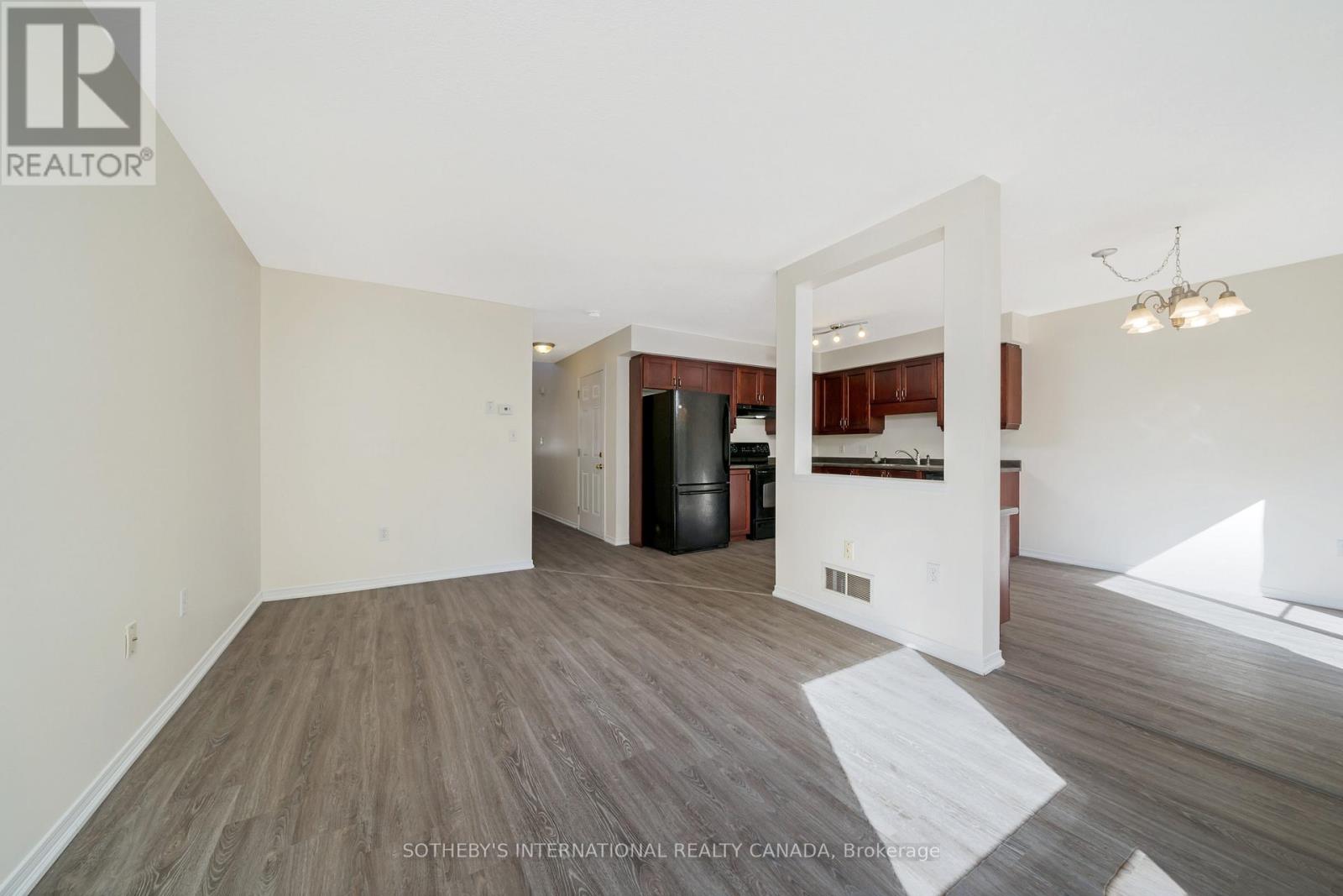 571 Wild Iris Avenue, Waterloo, Ontario  N2V 2X5 - Photo 9 - X12565380