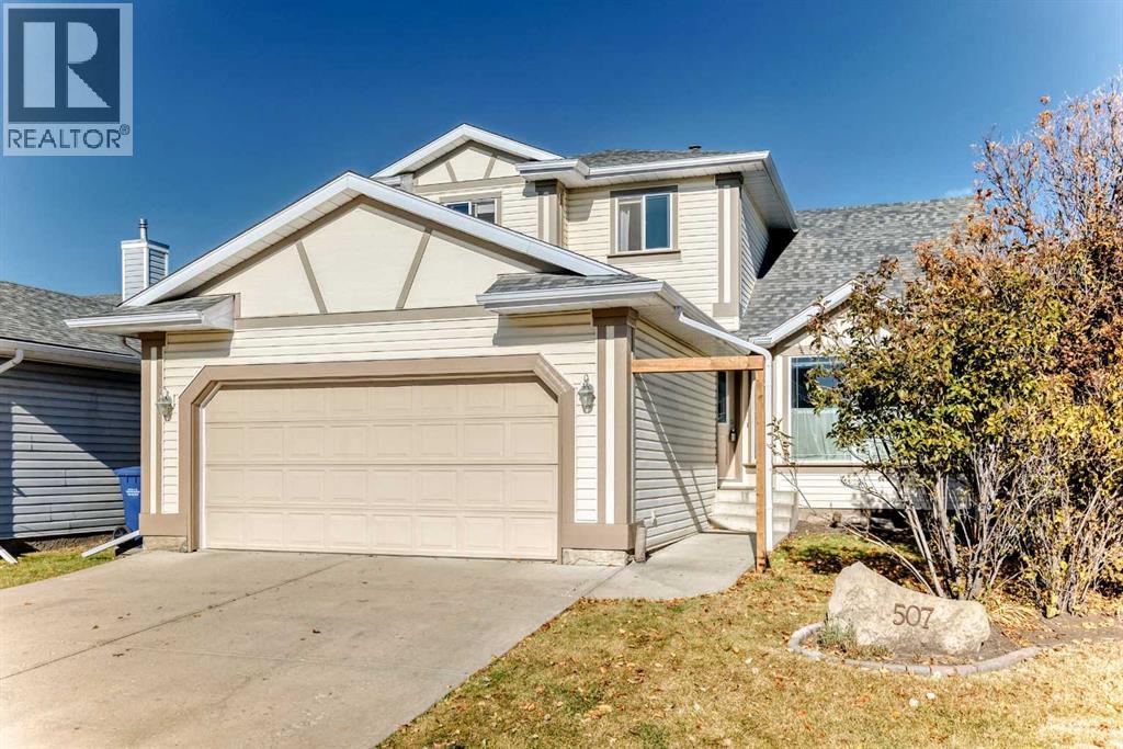 507 Sheep River Close, Okotoks, Alberta T1S 1S4 - Photo 2 - A2271137